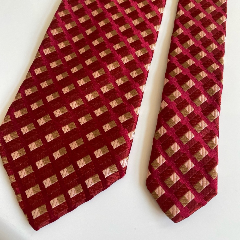 Ermenegildo Zegna  Red and Gold 100% silk Men's Tie made in Italy classic sharp